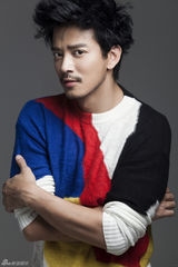 组图：陈晓东蓄须写真演绎花样大叔