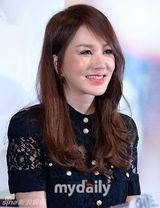 组图：严正花赵敏秀等宣传新片《官能的法则》