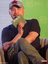 组图：王全安欲让爱妻张雨绮出演新片《外滩》