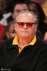 高清图：好莱坞众星为湖人加油 贝克汉姆拖伤腿助阵