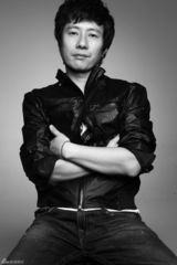 高清组图：郑钧2010北京演唱会宣传照