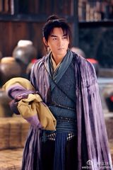 组图：于正晒新神雕杨过剧照 陈晓【演员】自称独臂奶爸