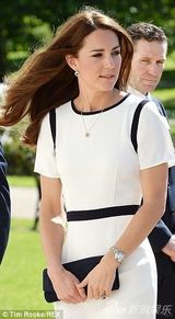 组图：凯特王妃白裙出席活动 长发飘逸甜美端庄