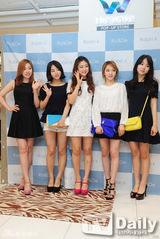 组图：爱豆总动员 金亨俊2PM灿盛出席时尚活动