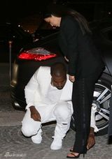 组图：如果这都不算爱！卡戴珊侃爷N个恩爱瞬间