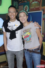 组图：吴绮莉拒回应房祖名吸毒 郑丹瑞望返电台