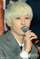 组图：Super Junior巡演记者会 十人十色惹眼