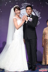 组图：焦恩俊迎娶旧爱林千钰 被整要求吻伴郎