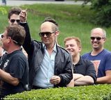 组图：德普赶拍新电影 片场低调庆生女友未到场