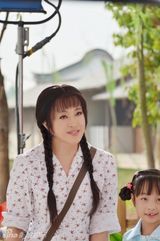 组图：59岁刘晓庆再扮嫩！新剧梳麻花辫演少女