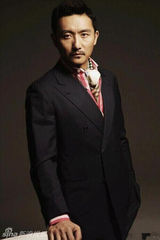 组图：涂松岩示范商务男装帅气穿搭
