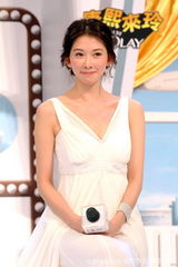 组图：小S林志玲首度同台现身北京 性感大PK