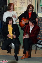 组图：复刻披头士演唱会香港举行 街头忙宣传