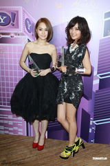 容祖儿大胆想拍内衣广告 Twins写真拼嫩模(图)