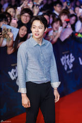 组图：朴有天李钟硕秀智等助阵《鸣梁》