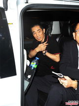 组图：张艺谋香港开讲 称整容是不尊重父母