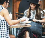 组图：韩艺瑟纽约拍写真 时尚造型魅力足