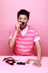 组图：张天其最新写真 尽显邻家暖男气质