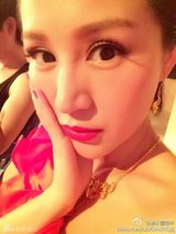 组图：《爸爸2》帅爸美妻比拼 萌娃到底遗传谁