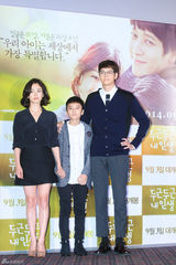 独家：宋慧乔素净 姜东元戴眼镜似哈利波特