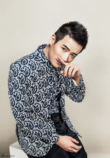 组图：魏千翔嬉皮型男写真曝光 坏笑雅痞惹人爱