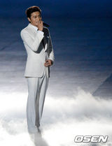 组图：金秀贤张东健等现身亚运 共庆体坛盛世