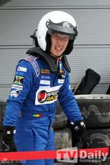 组图：刘在石率《无限挑战》参加赛车比赛