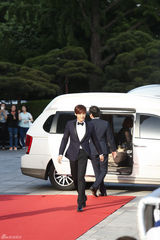 独家高清：又是一年百想红毯 众星云集争奇斗艳