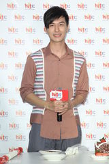 组图：严爵坦言不会追女生 自曝曾有暗恋经历