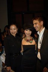 组图：许茹芸亮相巴黎秀场 获赞中性优雅风