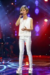 组图：《一起音乐吧》歌手亮相 夏日装冰爽来袭