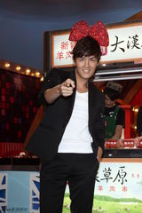 组图：《料理情人梦》热拍 吴克群凤小岳开火烤肉