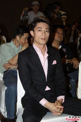 组图：霍建华唐嫣被撮合 不否认有发展可能