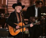 组图：传奇音乐人纳尔逊与克里斯托佛森弹唱