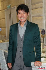 组图：张家辉难忘昔日受训点滴 行军礼显帅气