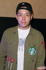 组图：古天乐望退休后开咖啡厅