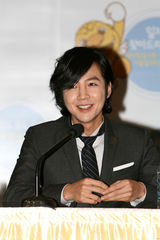 高清组图：韩星张根锡担任首尔新形象宣传大使