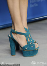 高清：《未知》发布会 黛安-克鲁格红裙娇艳受热捧