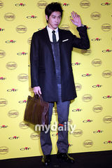 组图：金正恩权相佑(权相宇)等出席时尚品牌发布会