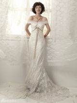 高清图：罗海琼婚纱写真优雅迷人 幸福感染身边人