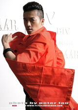 高清：苏有朋虎年绅士写真 橘色大衣尽显成熟优雅