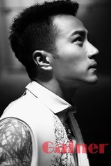 组图：刘恺威随性时尚写真温文尔雅