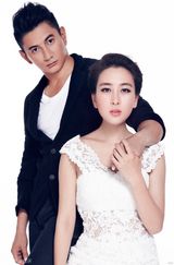 组图：马苏吴奇隆情侣写真曝光 清新甜蜜温暖相拥