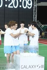 高清组图：miss A等韩团参加活动玩游戏