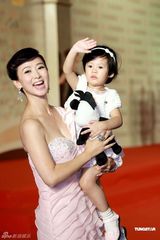 幻灯图：上海电影节星光闪耀 赵薇张柏芝辣妈吸睛