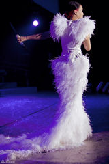 组图：那英跨年成都开唱 演绎四川民歌引发合唱