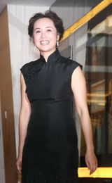 幻灯图：姜文等捧场蒋雯丽新片 顾长卫赞老婆有意思