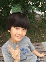 组图：张天天露出板牙九连拍 萌化网友没商量