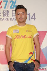 组图：田亮不准女儿森碟拍戏 要她享受学校生活