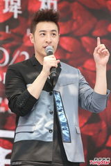 组图：潘玮柏嫉妒黑人得双胞胎称要跟进